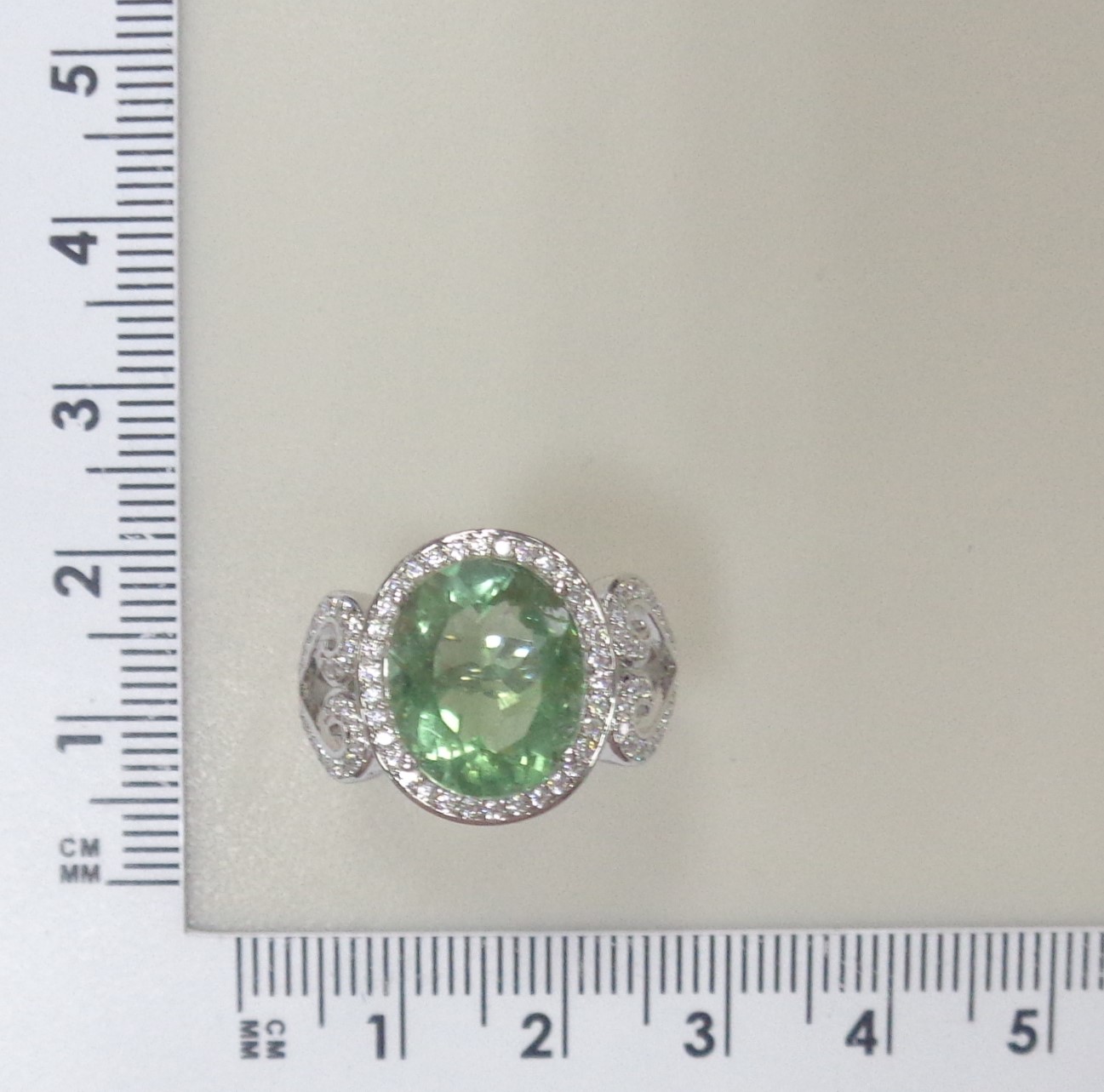 Серебряное кольцо с флюоритом